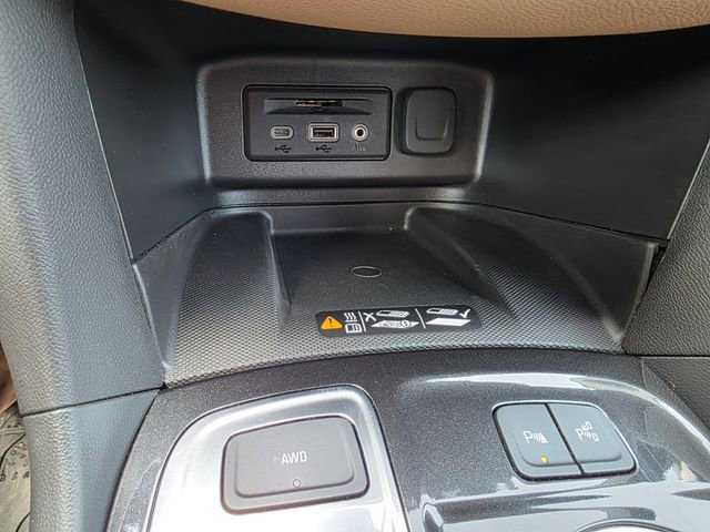 Used 2024 Chevrolet Equinox Premier AWD/4WD image 34