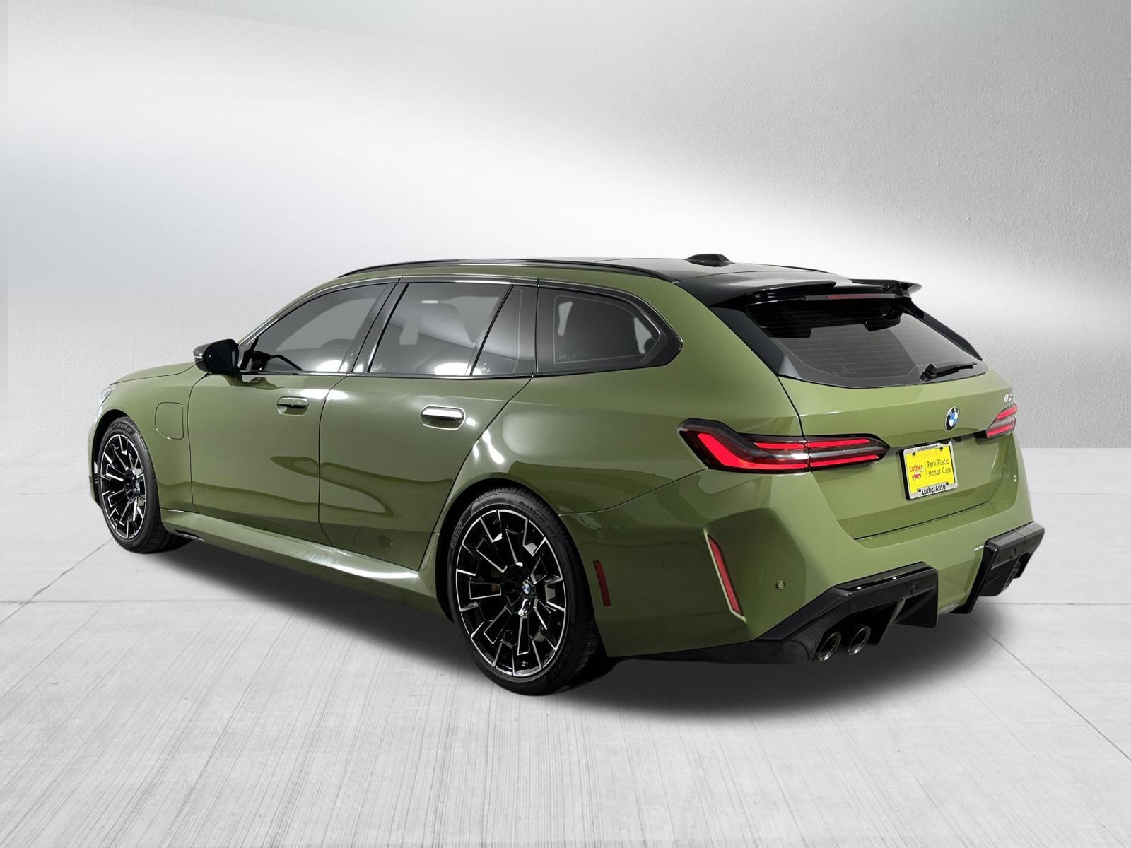 Used 2026 BMW M5 Touring w/ M Driver's Package AWD/4WD image 5
