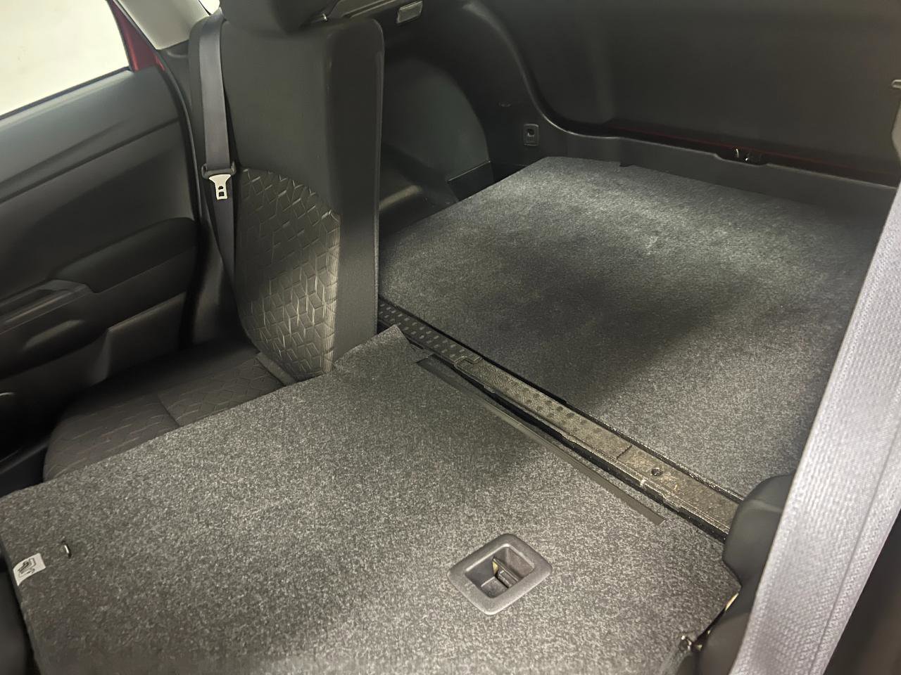 Used 2024 Mitsubishi Outlander Sport AWD image 30