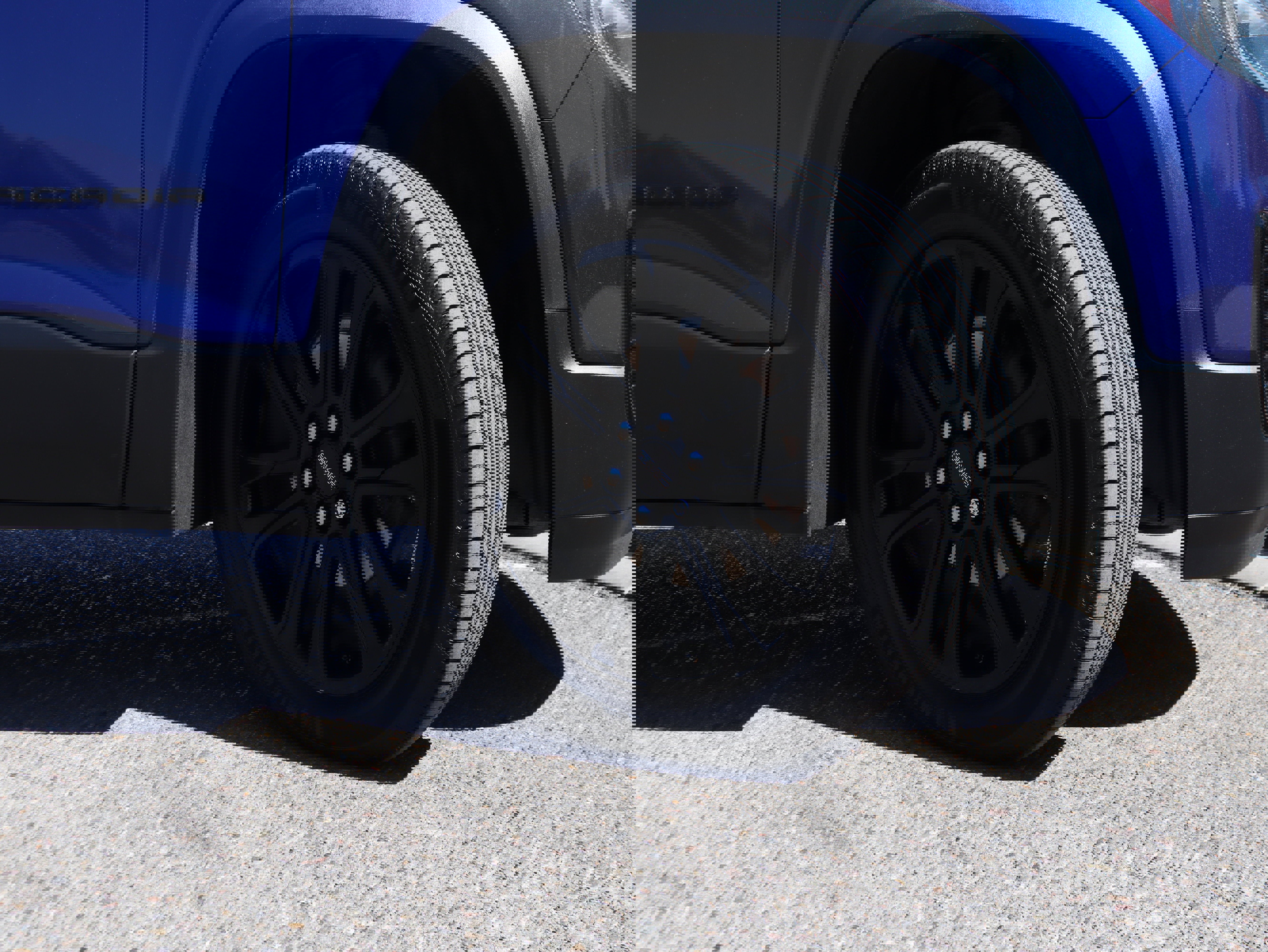 Used 2023 GMC Acadia SLE w/ Driver Convenience Package image 13