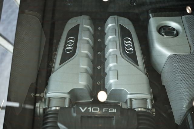 Used 2011 Audi R8 V10 AWD/4WD image 17