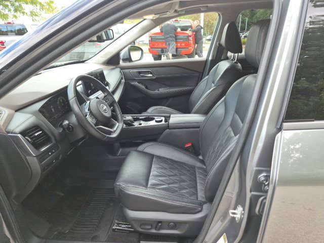 Used 2022 Nissan Rogue Platinum w/ Head-Up Display Package AWD/4WD image 18