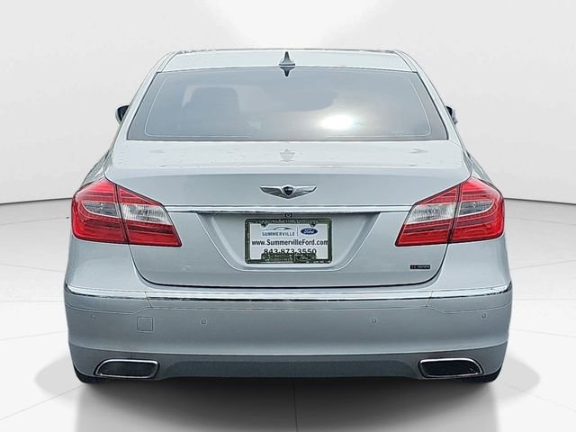 Used 2014 Hyundai Genesis 5.0 R-Spec RWD image 4