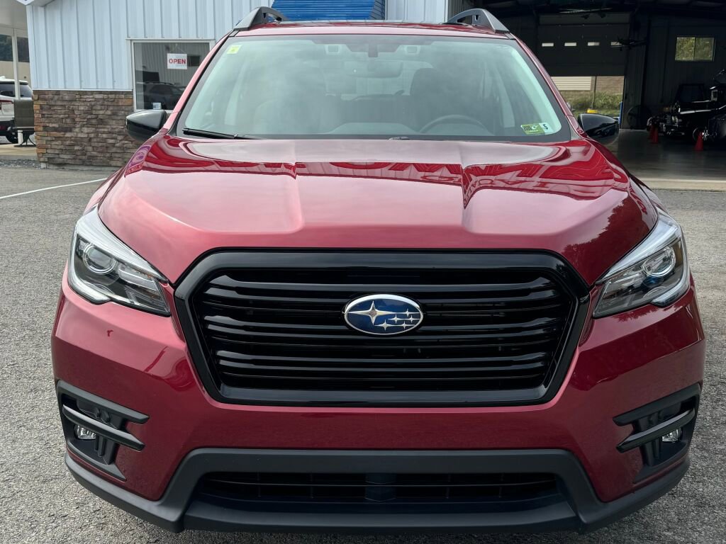 Used 2022 Subaru Ascent Onyx Edition image 2