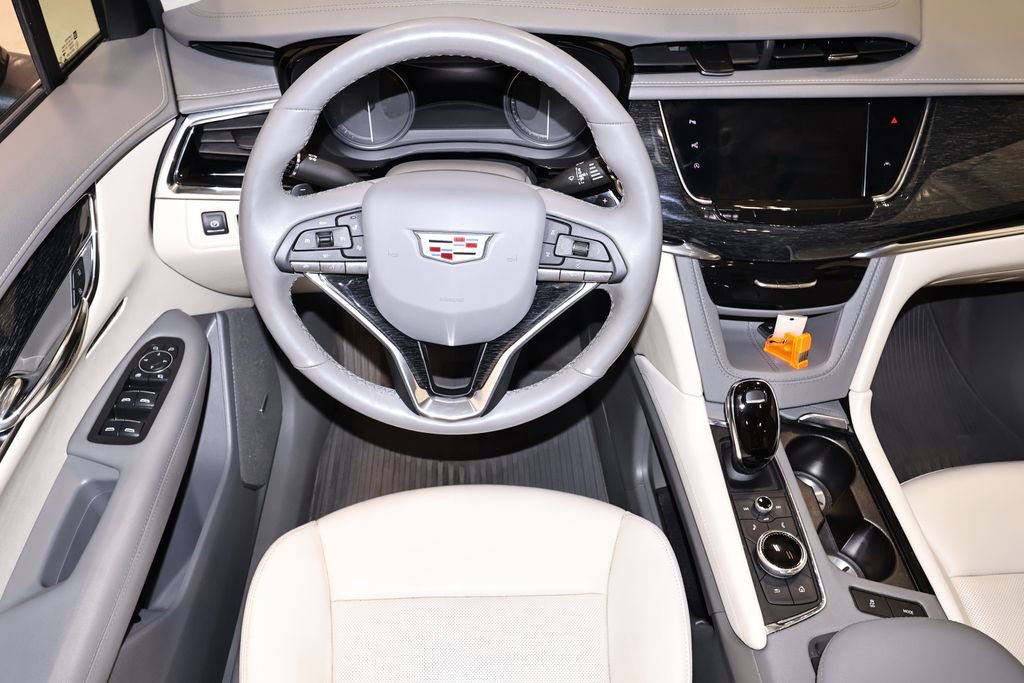 Used 2021 Cadillac XT6 Premium Luxury AWD/4WD image 25
