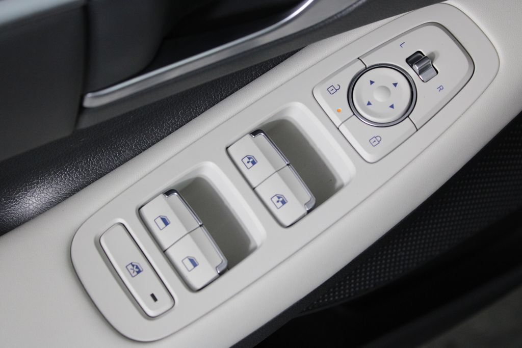 Certified 2026 Hyundai Sonata SEL FWD image 23