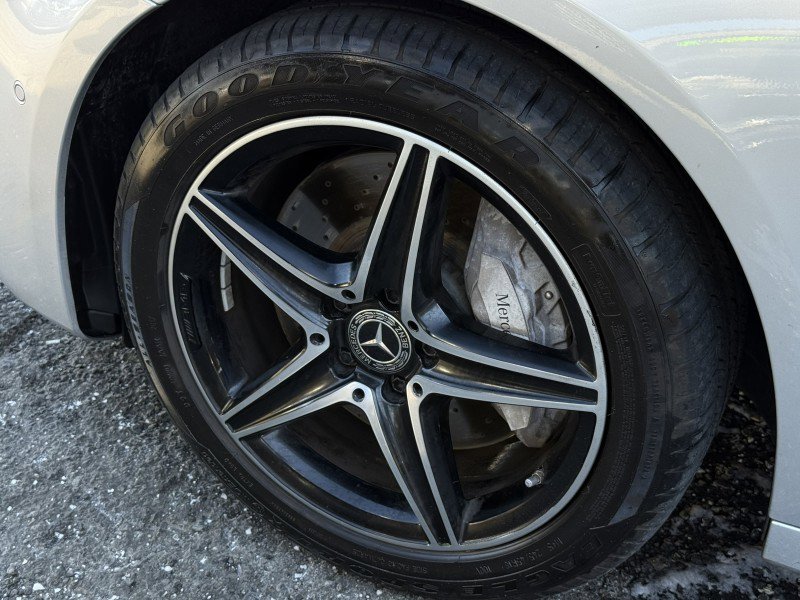 Used 2018 Mercedes-Benz E 300 4MATIC image 40