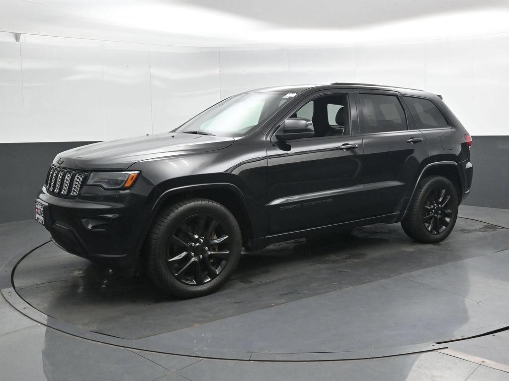 Used 2021 Jeep Grand Cherokee Laredo X AWD/4WD image 7