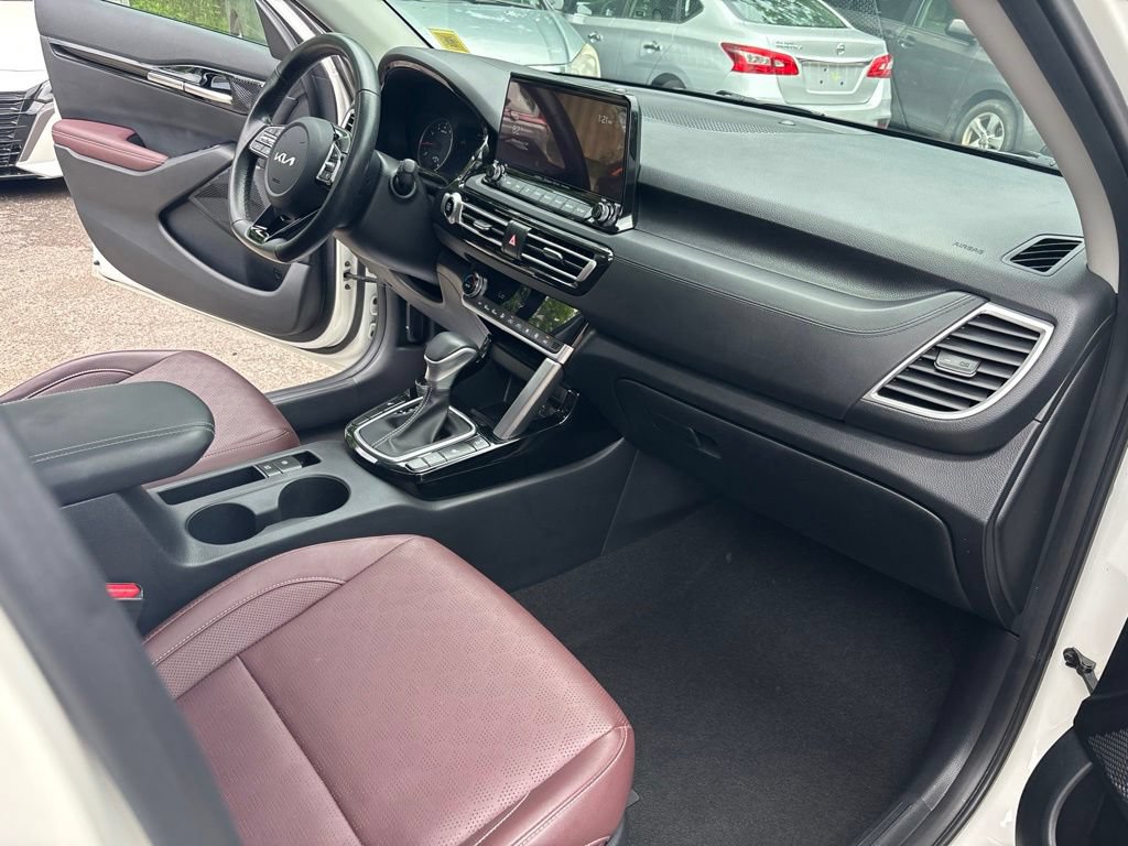 Used 2022 Kia Seltos SX w/ Sunroof Package AWD/4WD image 25