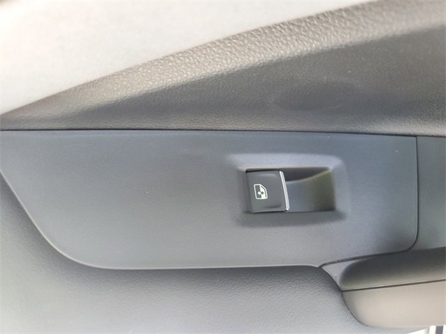 New 2025 Volkswagen Tiguan SE image 13