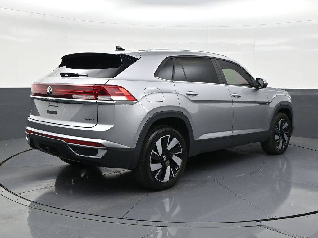 Used 2024 Volkswagen Atlas Cross Sport SE image 5