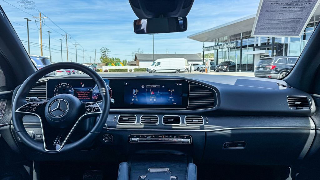 Certified 2025 Mercedes-Benz GLE 450 4MATIC image 17