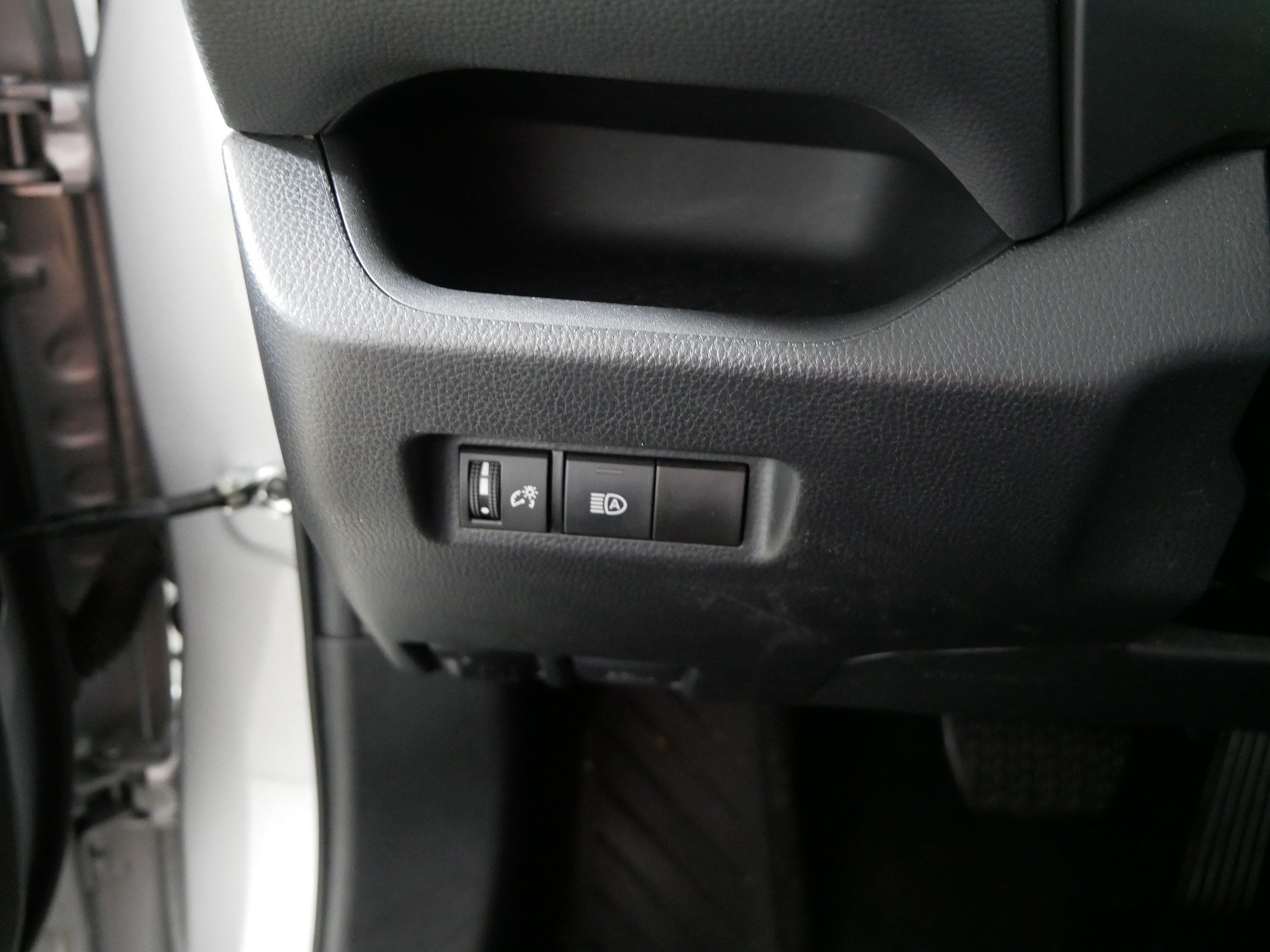 Certified 2024 Toyota RAV4 XLE FWD image 26