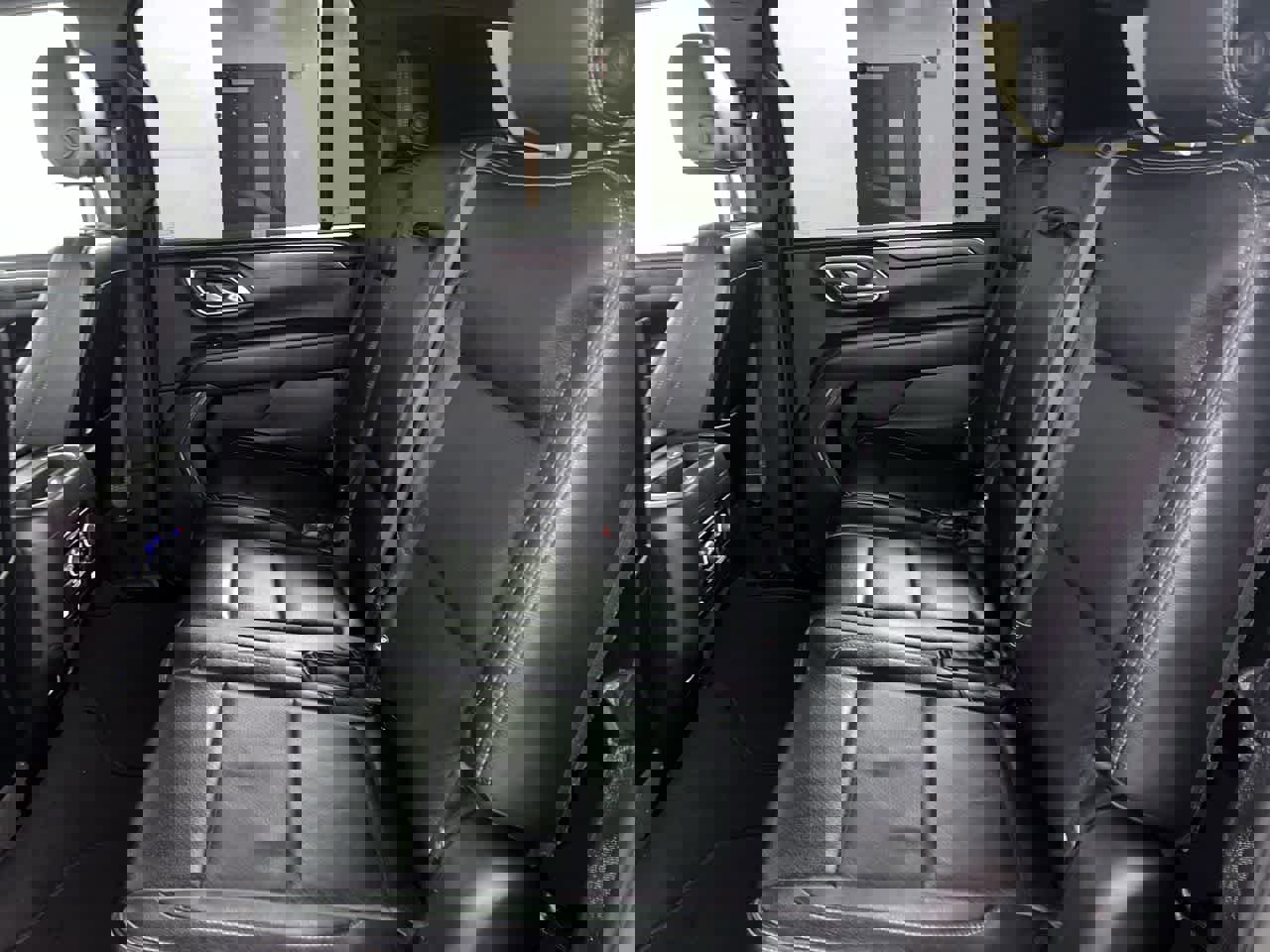 Used 2023 Chevrolet Suburban LS image 19