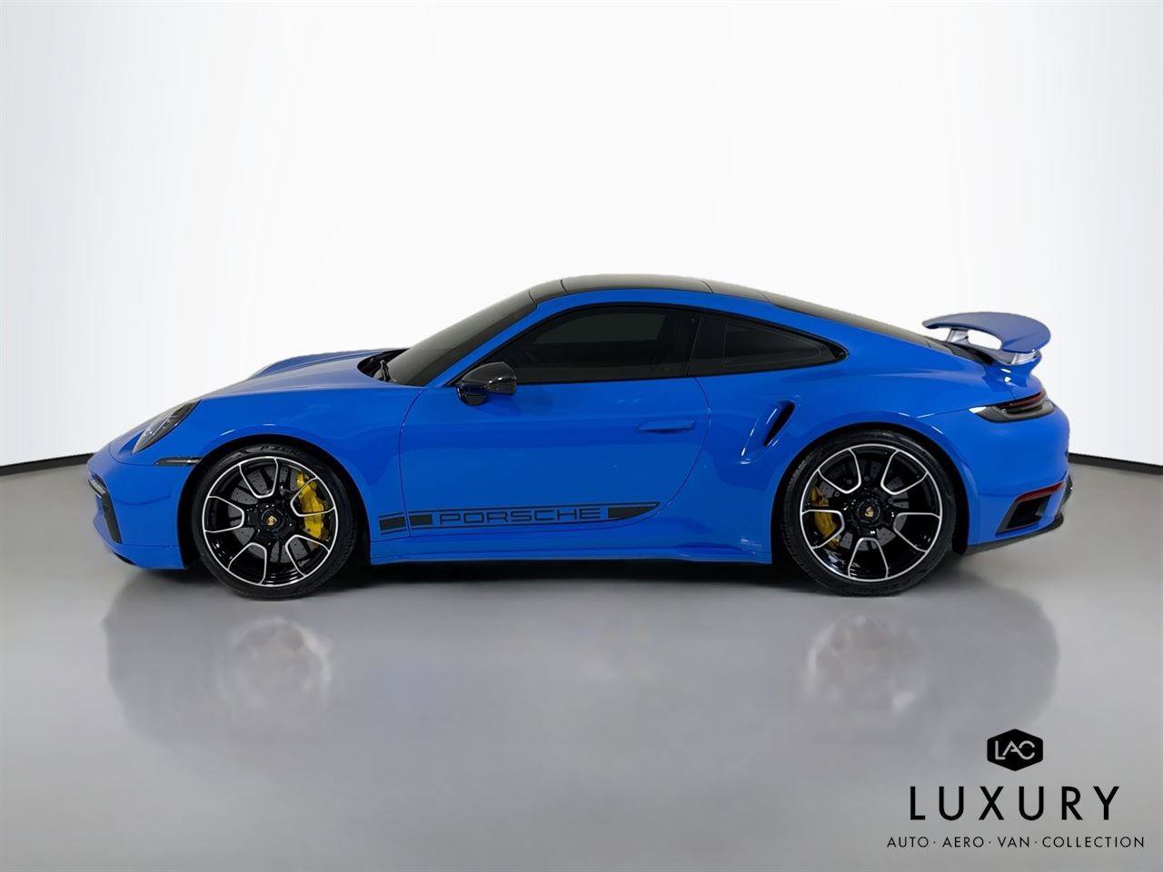 Used 2022 Porsche 911 Turbo S image 9