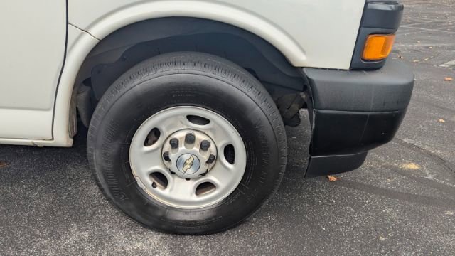 Used 2021 Chevrolet Express 2500 w/ Driver Convenience Package image 11