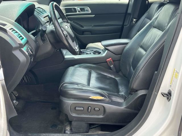 Used 2015 Ford Explorer XLT w/ Equipment Group 202A FWD image 13