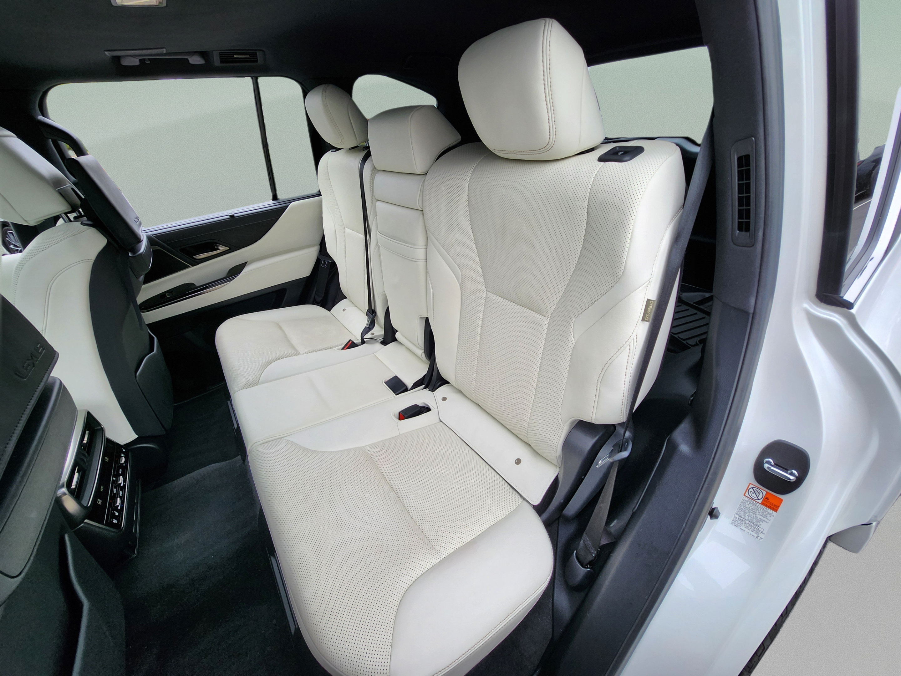 Used 2023 Lexus LX 600 4WD w/ Accessory Package (Z1) image 24