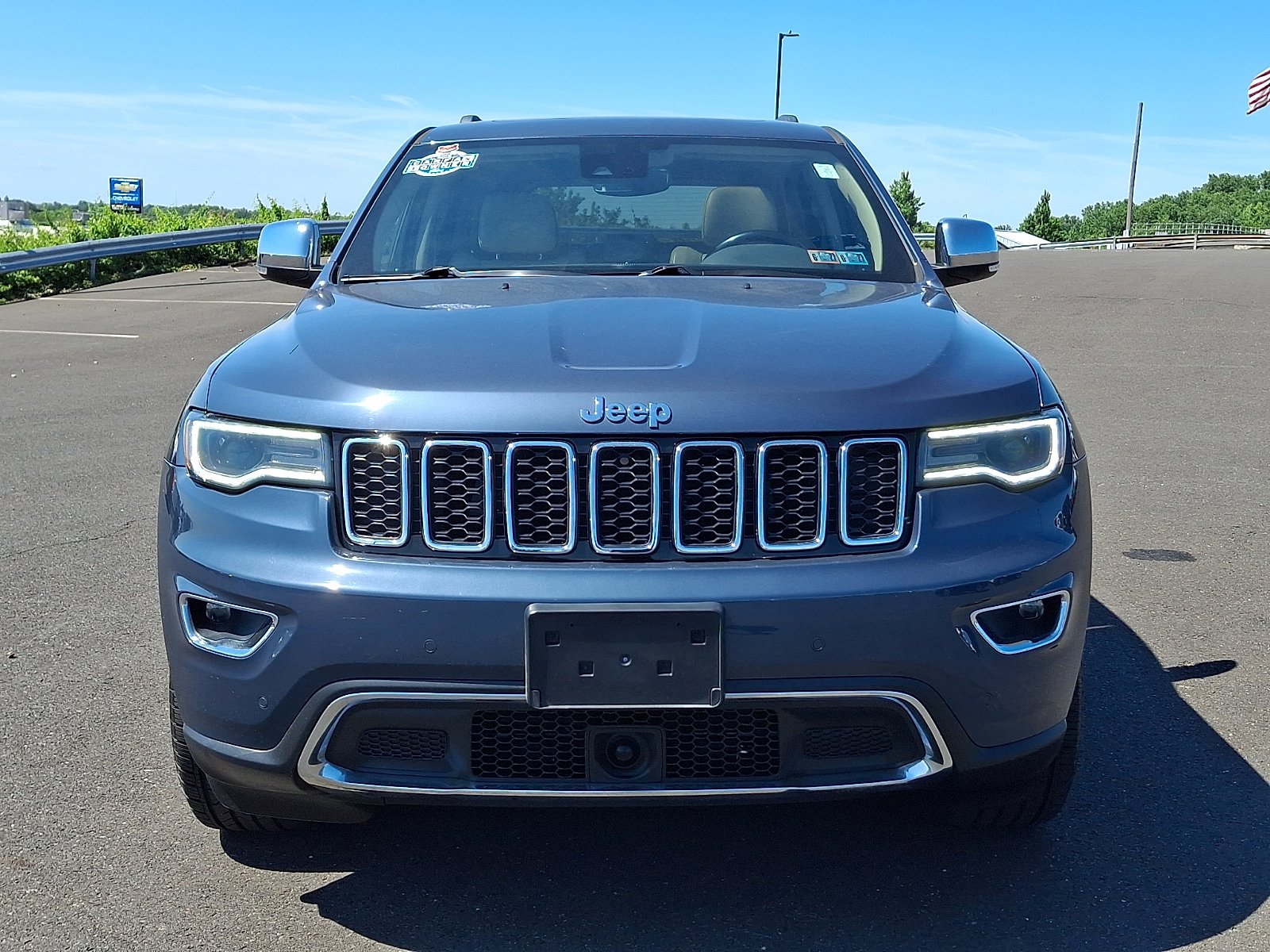 Used 2020 Jeep Grand Cherokee Limited w/ Luxury Group II AWD/4WD image 2