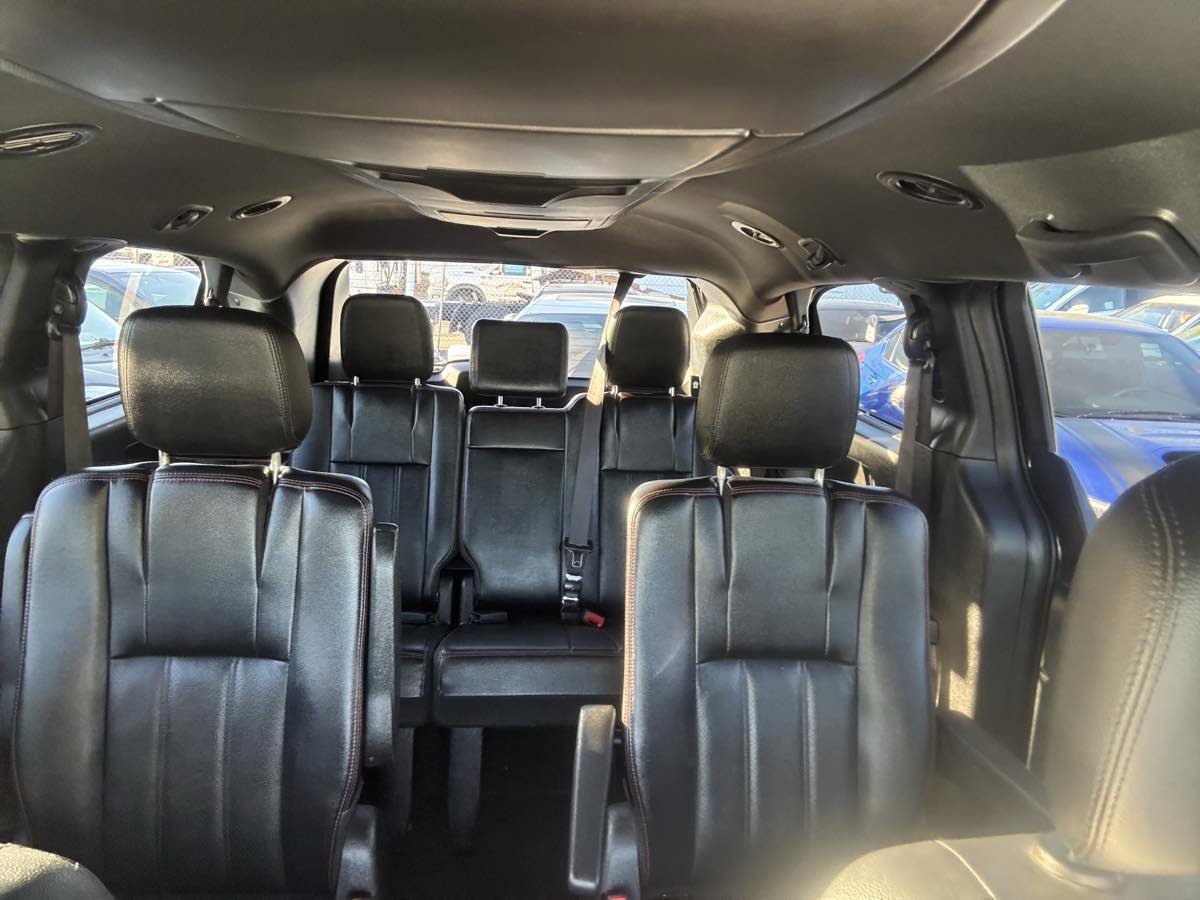 Used 2019 Dodge Grand Caravan GT image 21
