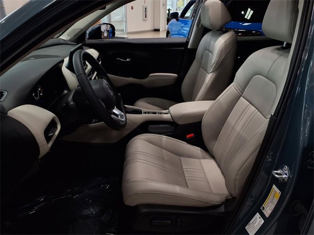 Certified 2026 Honda HR-V EX-L image 4