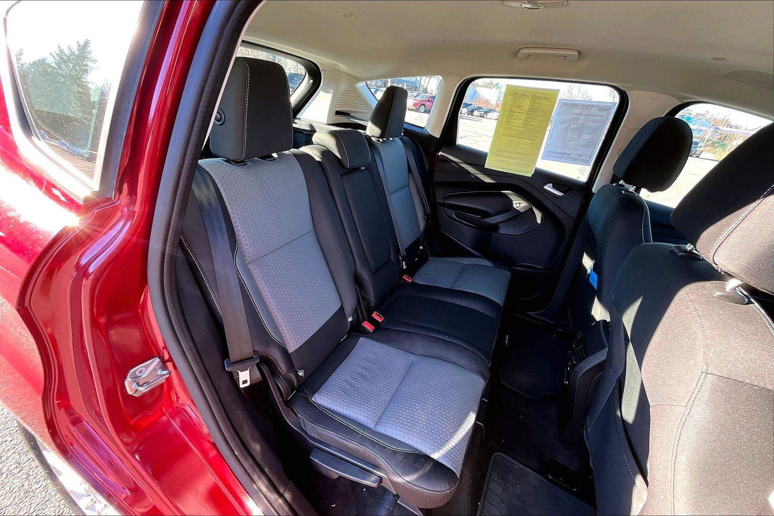 Used 2017 Ford C-MAX Energi SE w/ Equipment Group 401A image 21