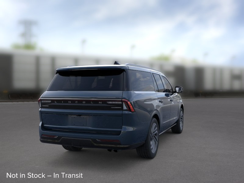 Certified 2026 Lincoln Navigator L Reserve AWD/4WD image 9