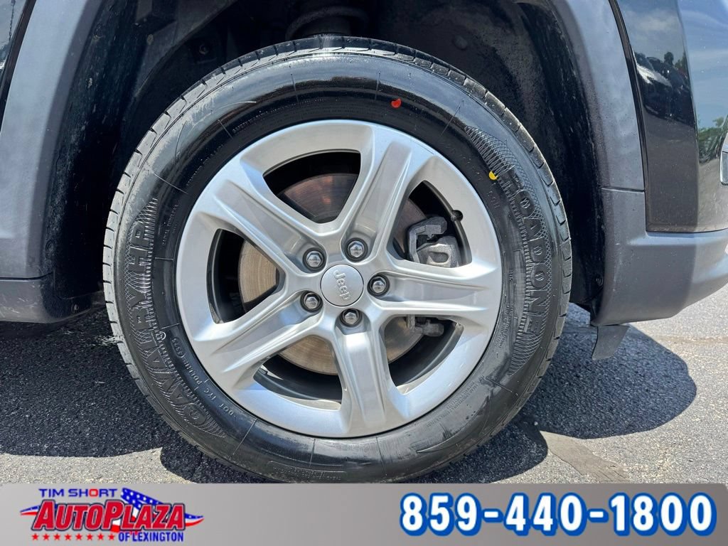 Used 2024 Jeep Compass Latitude AWD/4WD image 22