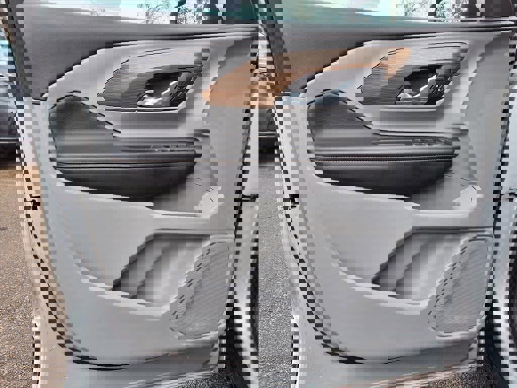 Used 2018 GMC Terrain SLE image 13