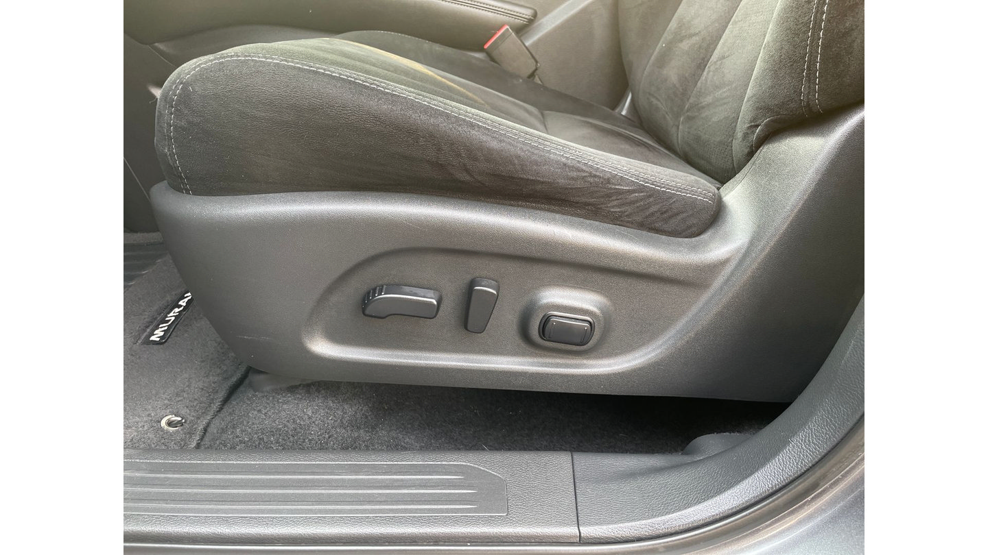 Used 2019 Nissan Murano SV AWD/4WD image 14