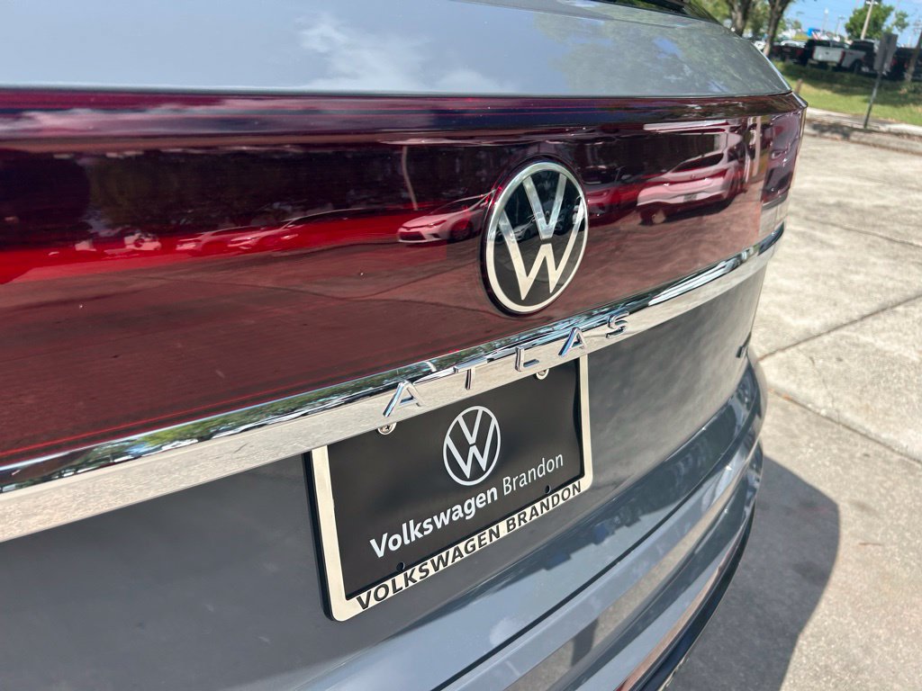 New 2026 Volkswagen Atlas Cross Sport SEL Premium R-Line AWD/4WD image 32