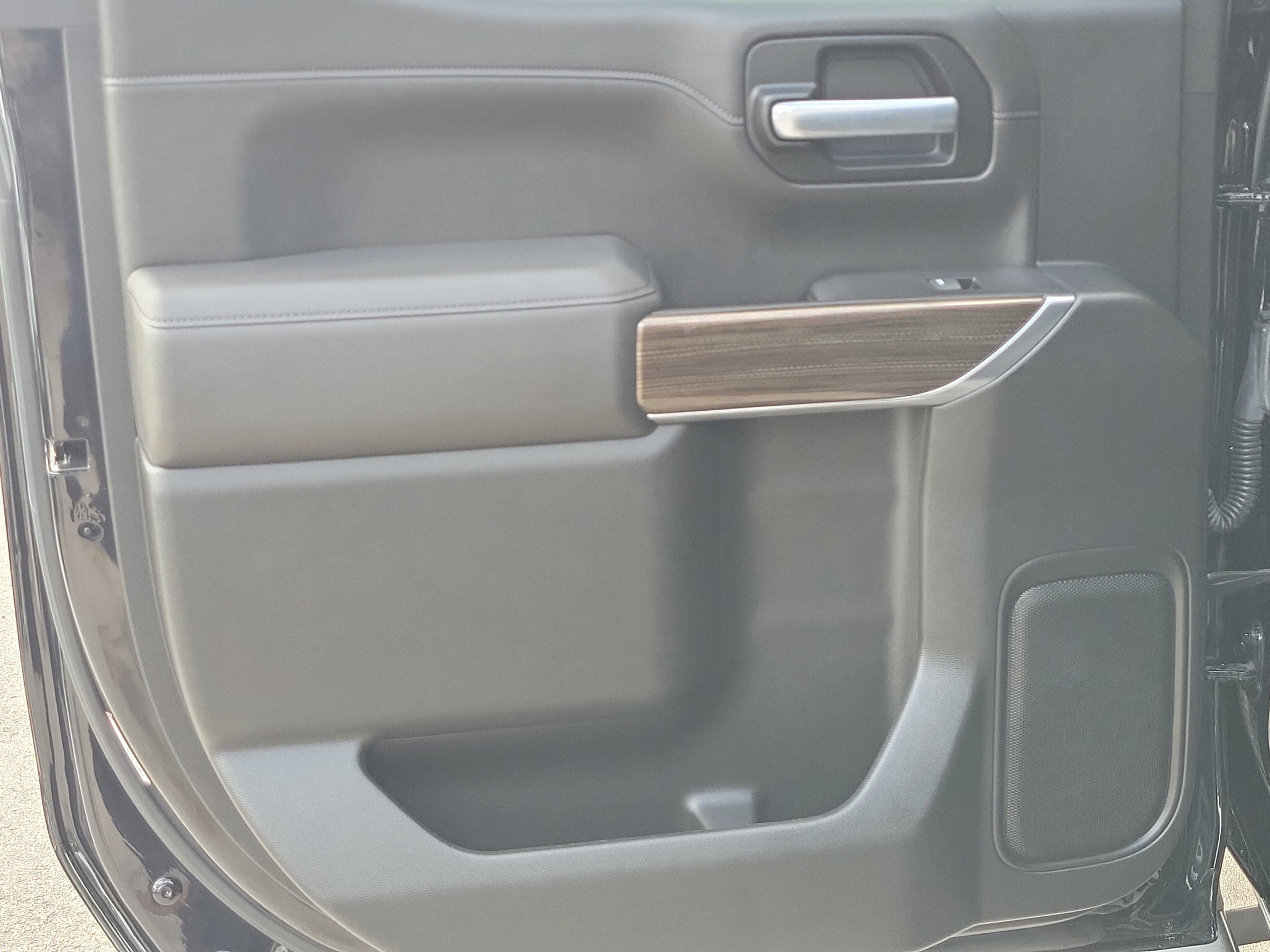 Used 2021 Chevrolet Silverado 1500 RST image 10