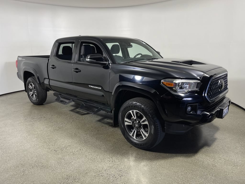 Used 2018 Toyota Tacoma TRD Sport RWD image 1