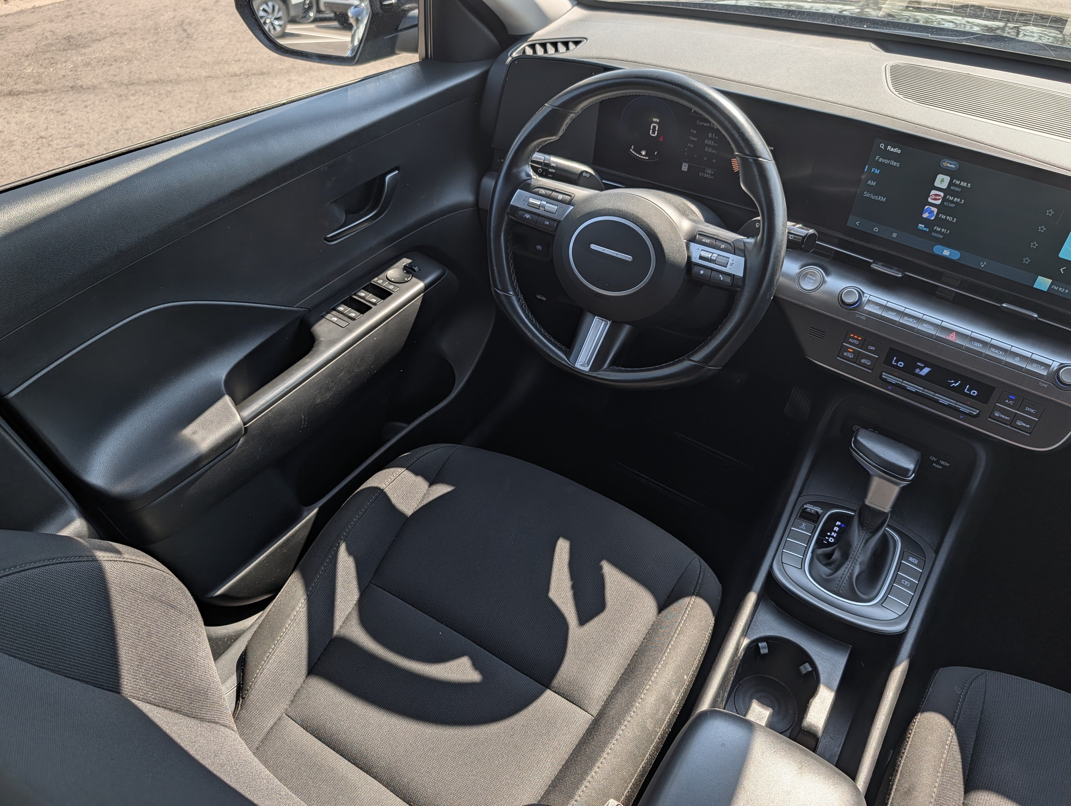 Used 2024 Hyundai Kona SEL AWD/4WD image 9