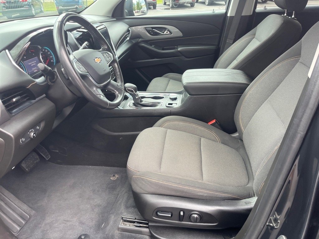 Used 2021 Chevrolet Traverse LT image 5