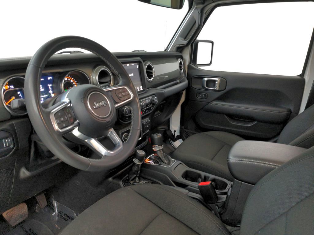 Used 2023 Jeep Wrangler Unlimited Sahara AWD/4WD image 25