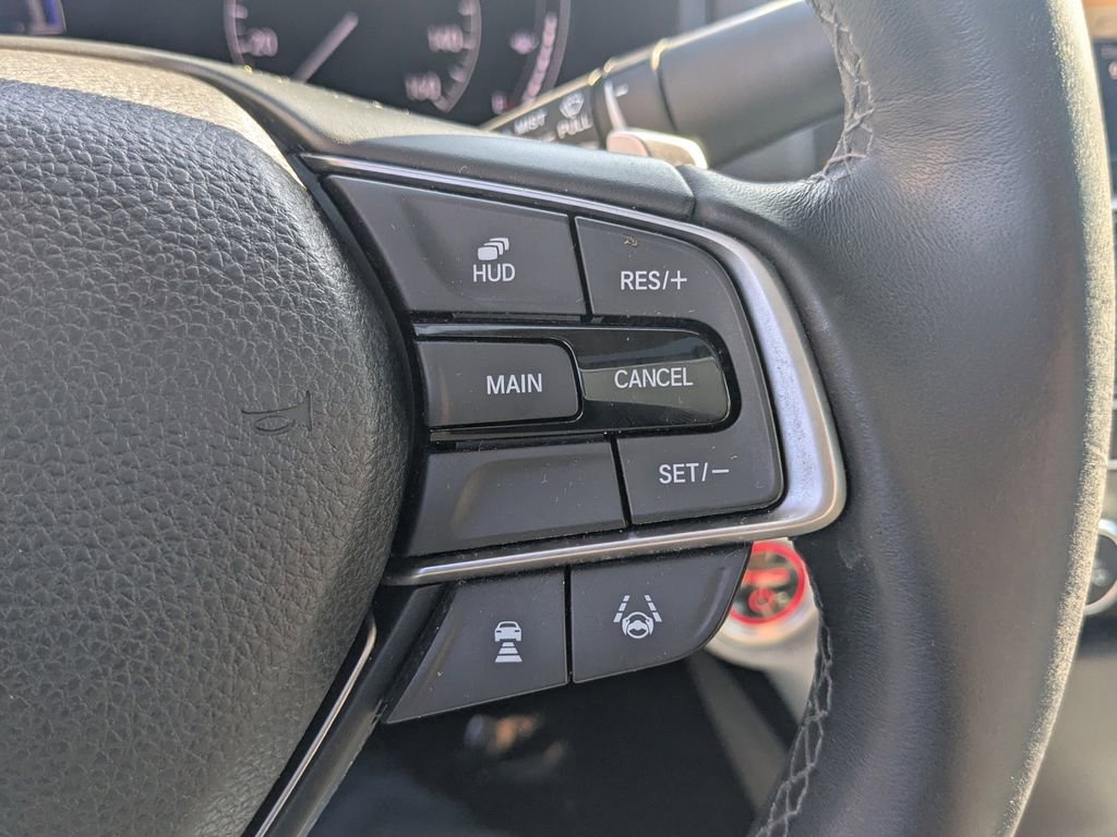 Used 2018 Honda Accord Touring image 12