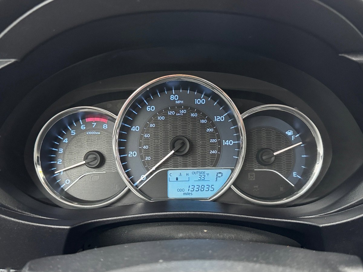 Used 2014 Toyota Corolla L FWD image 25