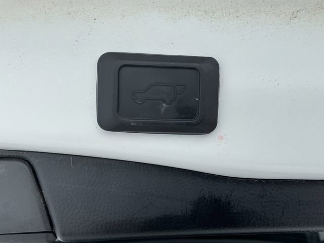 Used 2022 Toyota RAV4 XLE Premium image 45