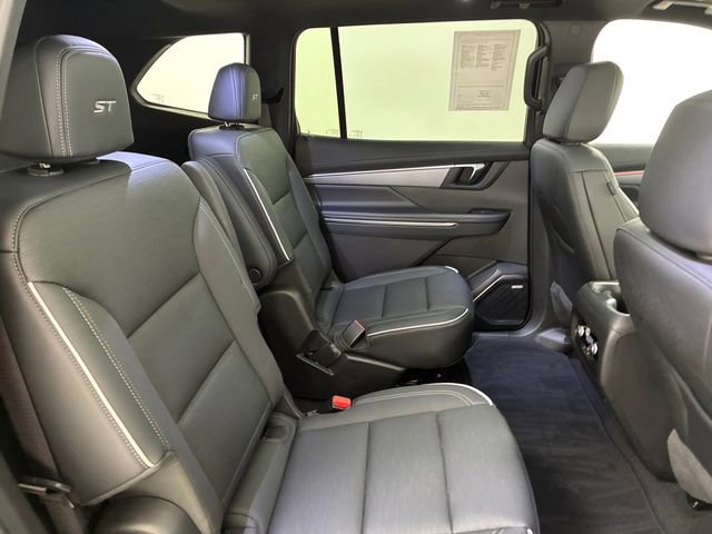 Certified 2025 Buick Enclave Sport Touring w/ Super Cruise Package AWD/4WD image 16