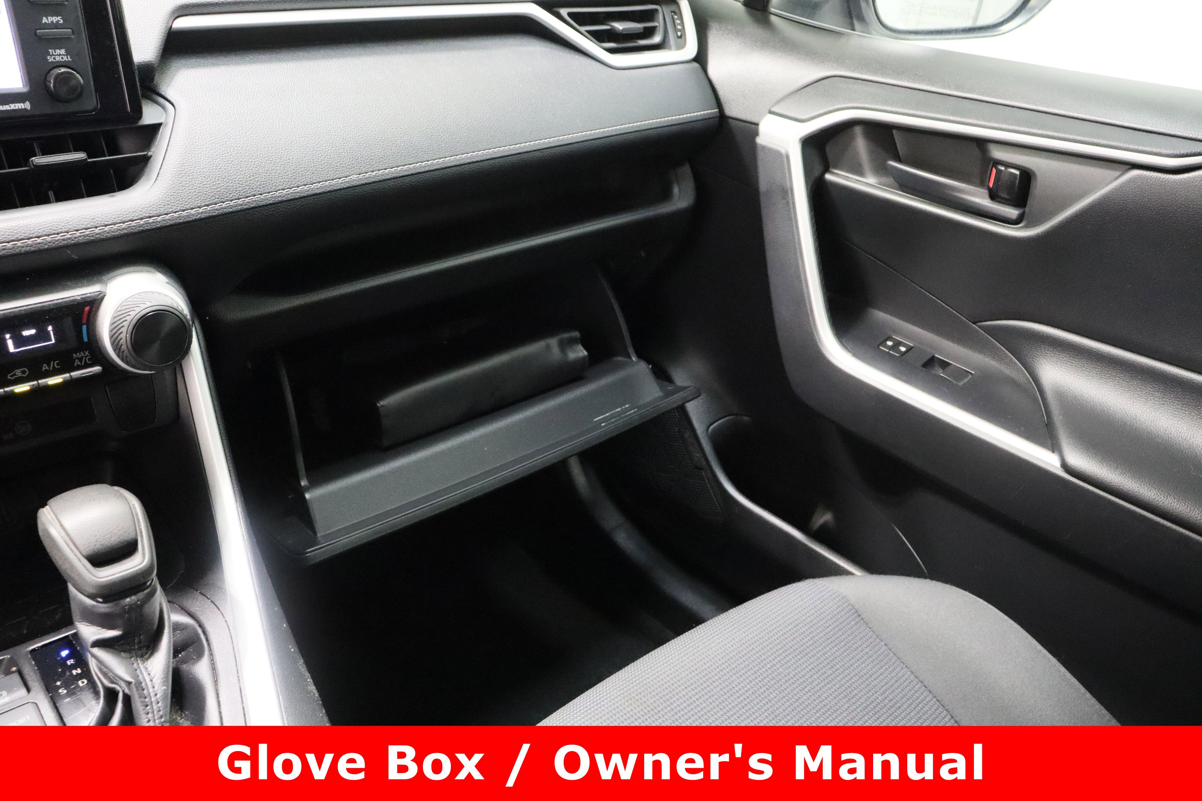 Used 2021 Toyota RAV4 LE w/ Carpet Mat Package (TMS) image 20