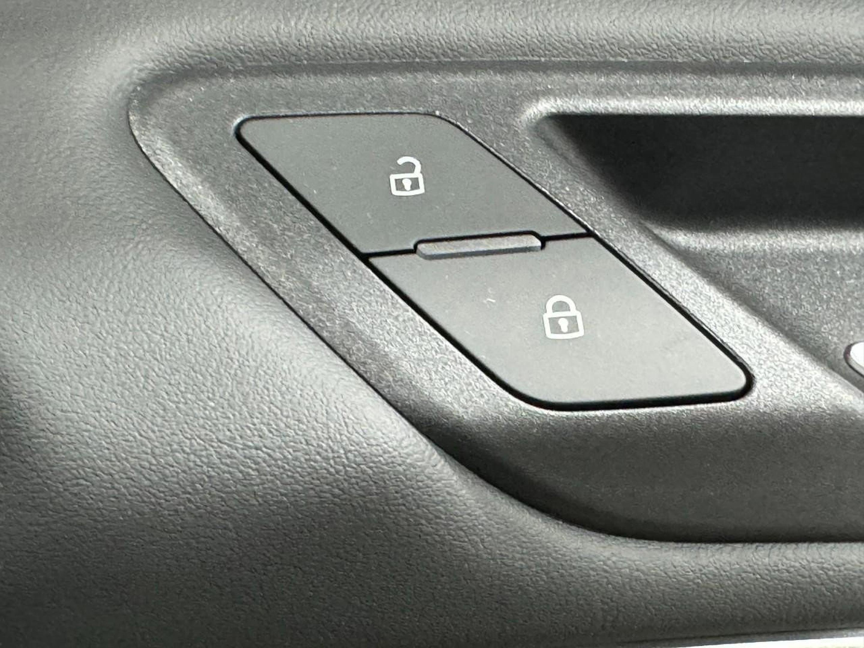 New 2025 Audi Q5 Premium Plus image 32