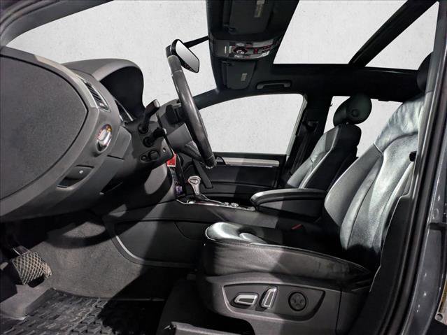 Used 2014 Audi Q7 3.0T S line Prestige w/ Technology Package image 16