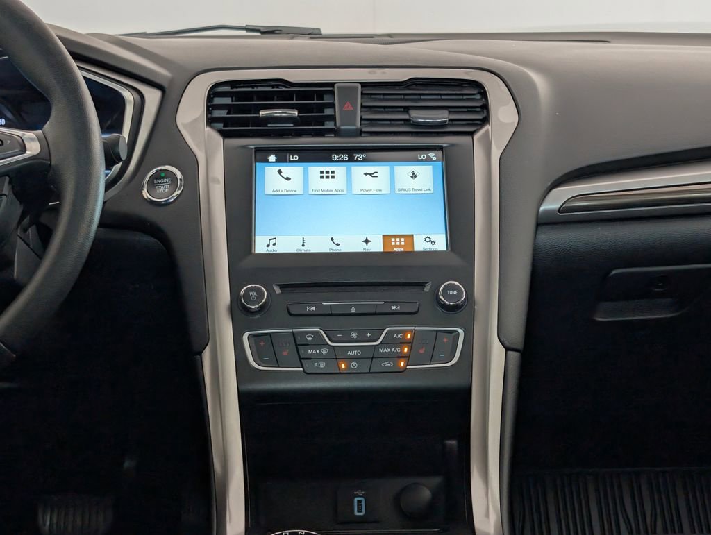Used 2018 Ford Fusion SE w/ Equipment Group 602A FWD image 15