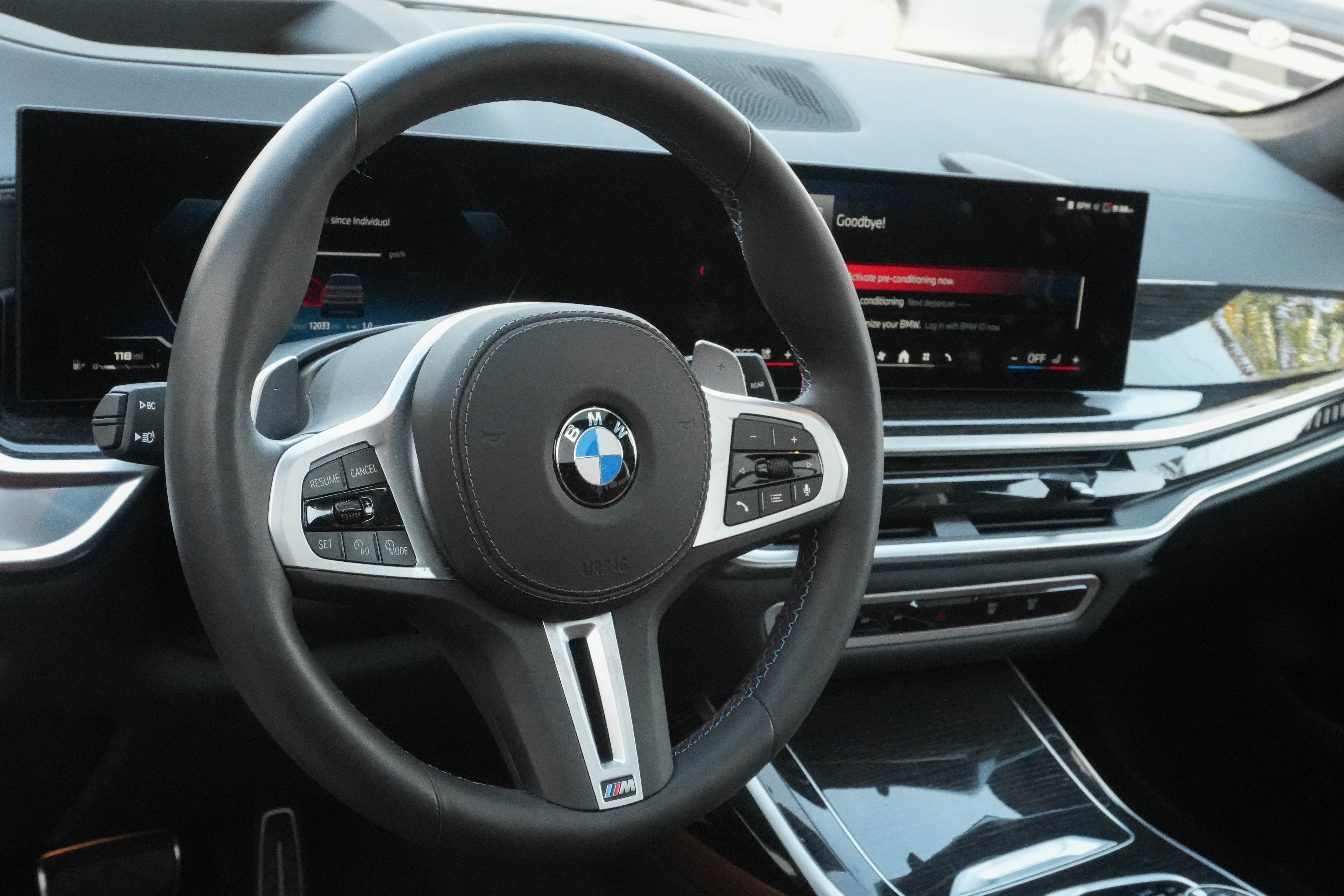 Certified 2026 BMW X7 M60i AWD/4WD image 9