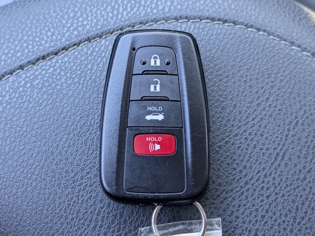 Used 2024 Toyota Camry XSE FWD image 32