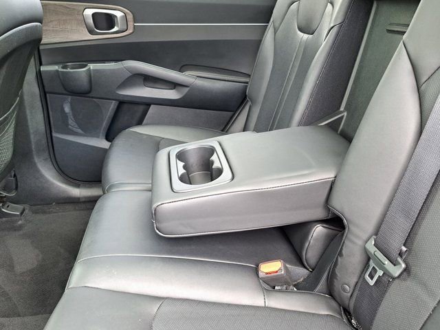 Used 2022 Kia Sorento S w/ Panoramic Sunroof Package image 29