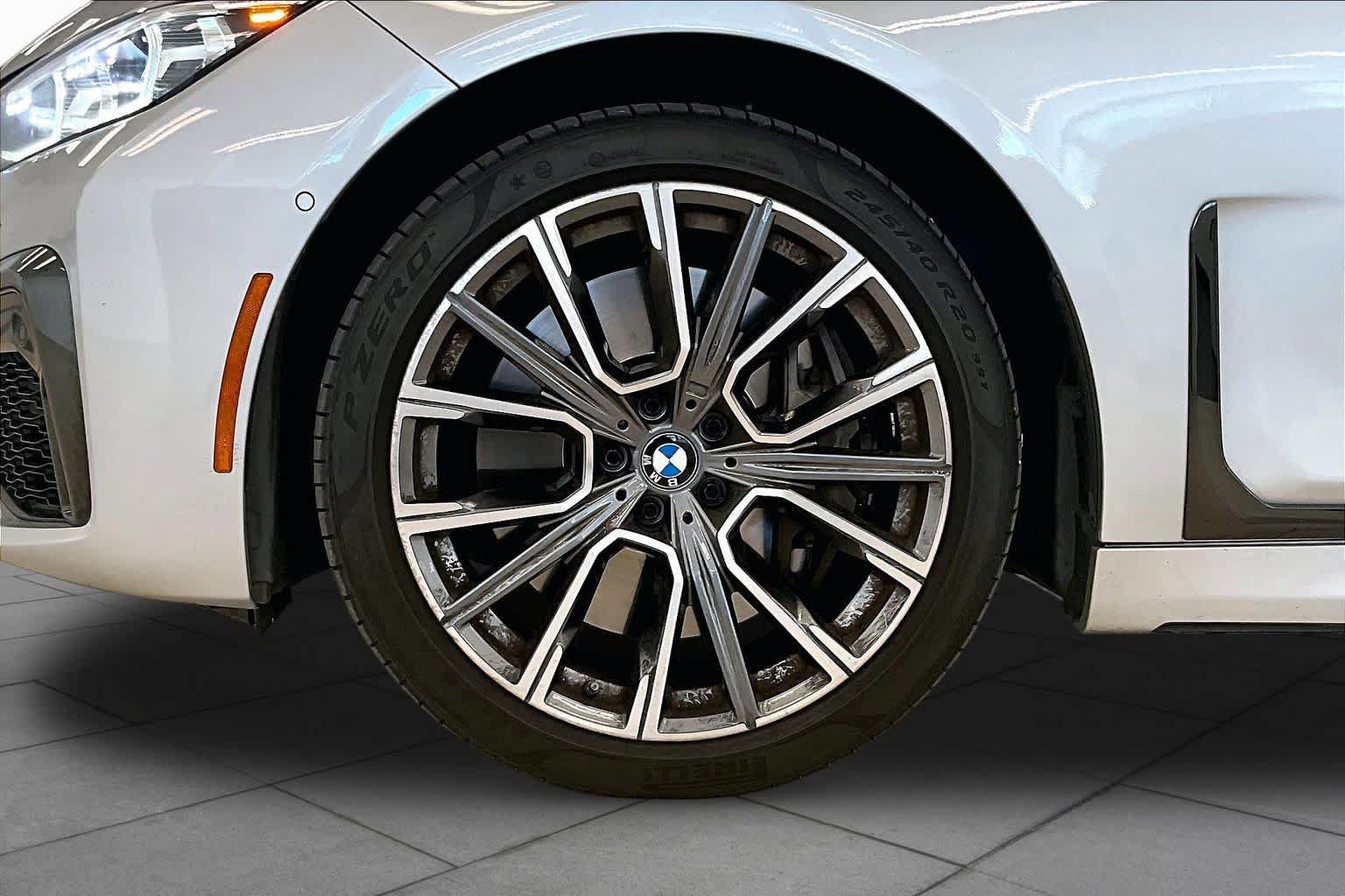 Used 2020 BMW 750i xDrive w/ M Sport Package AWD/4WD image 9