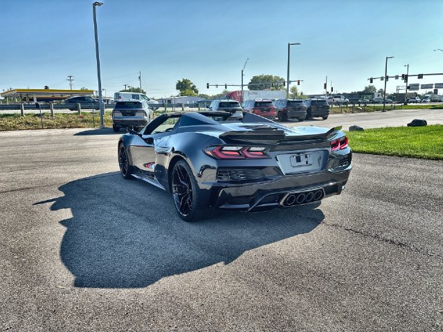Used 2026 Chevrolet Corvette Z06 w/ Stealth Interior Trim Package RWD image 10