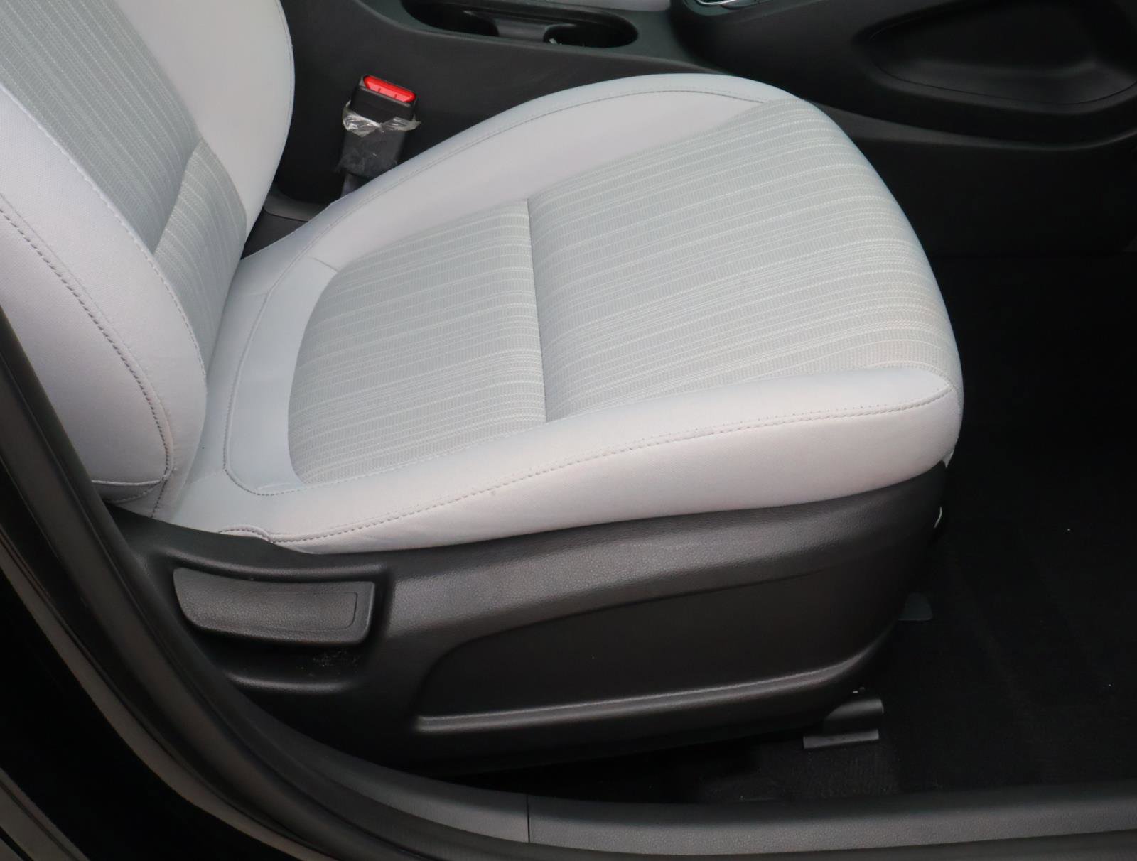 Used 2023 Hyundai Kona SEL FWD image 17